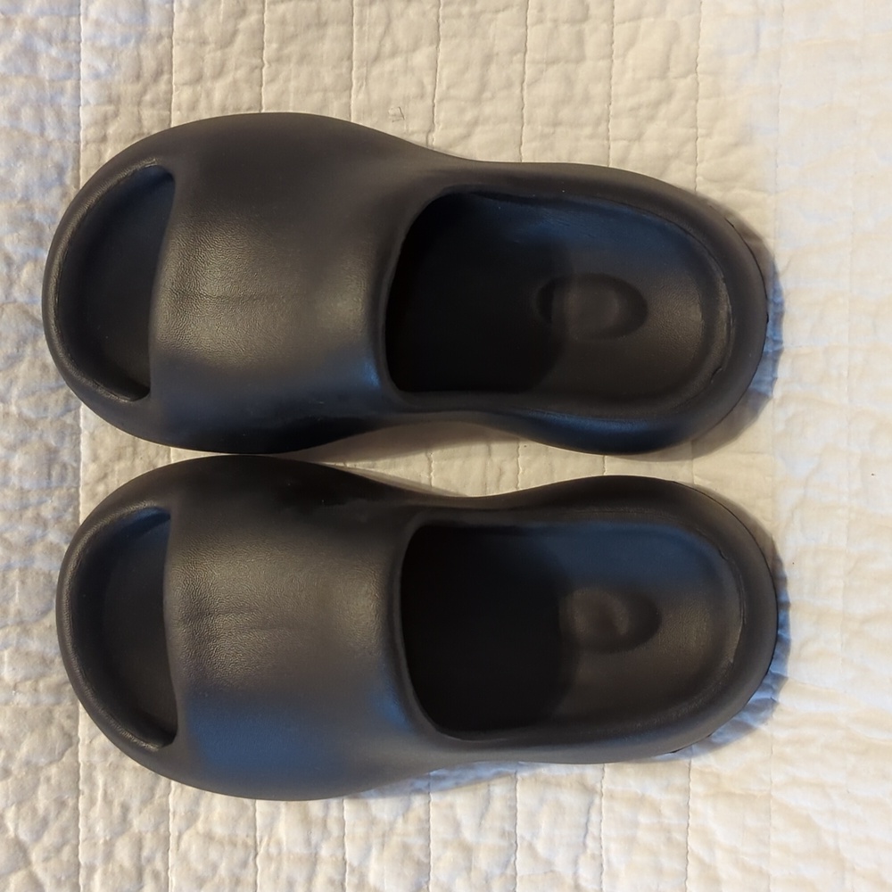 Slip-on Slides